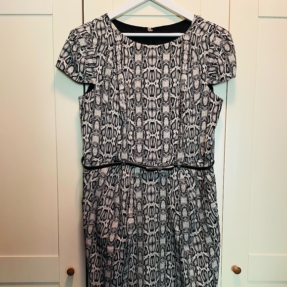 M&S Black & White Dress Size 16 (UK) with Belt - Picture 1 of 6